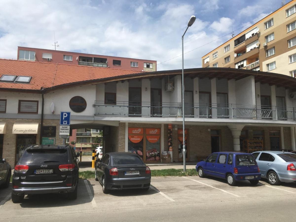 Dunajská Streda Konde Apartments B מראה חיצוני תמונה