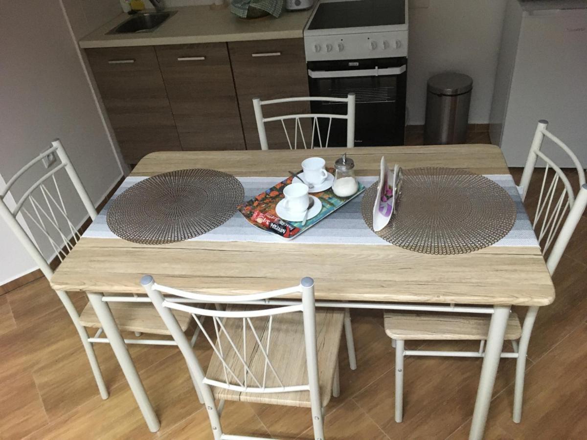 Dunajská Streda Konde Apartments B מראה חיצוני תמונה