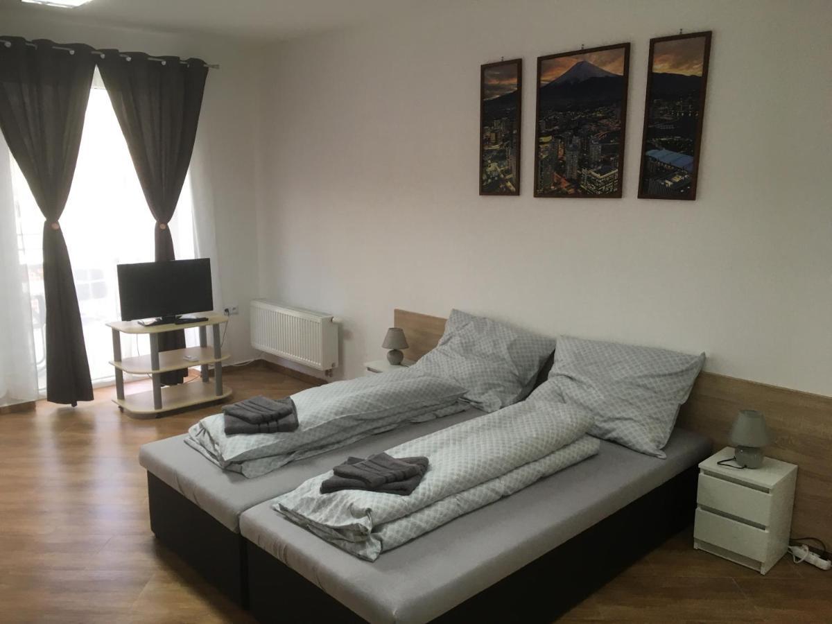 Dunajská Streda Konde Apartments B מראה חיצוני תמונה
