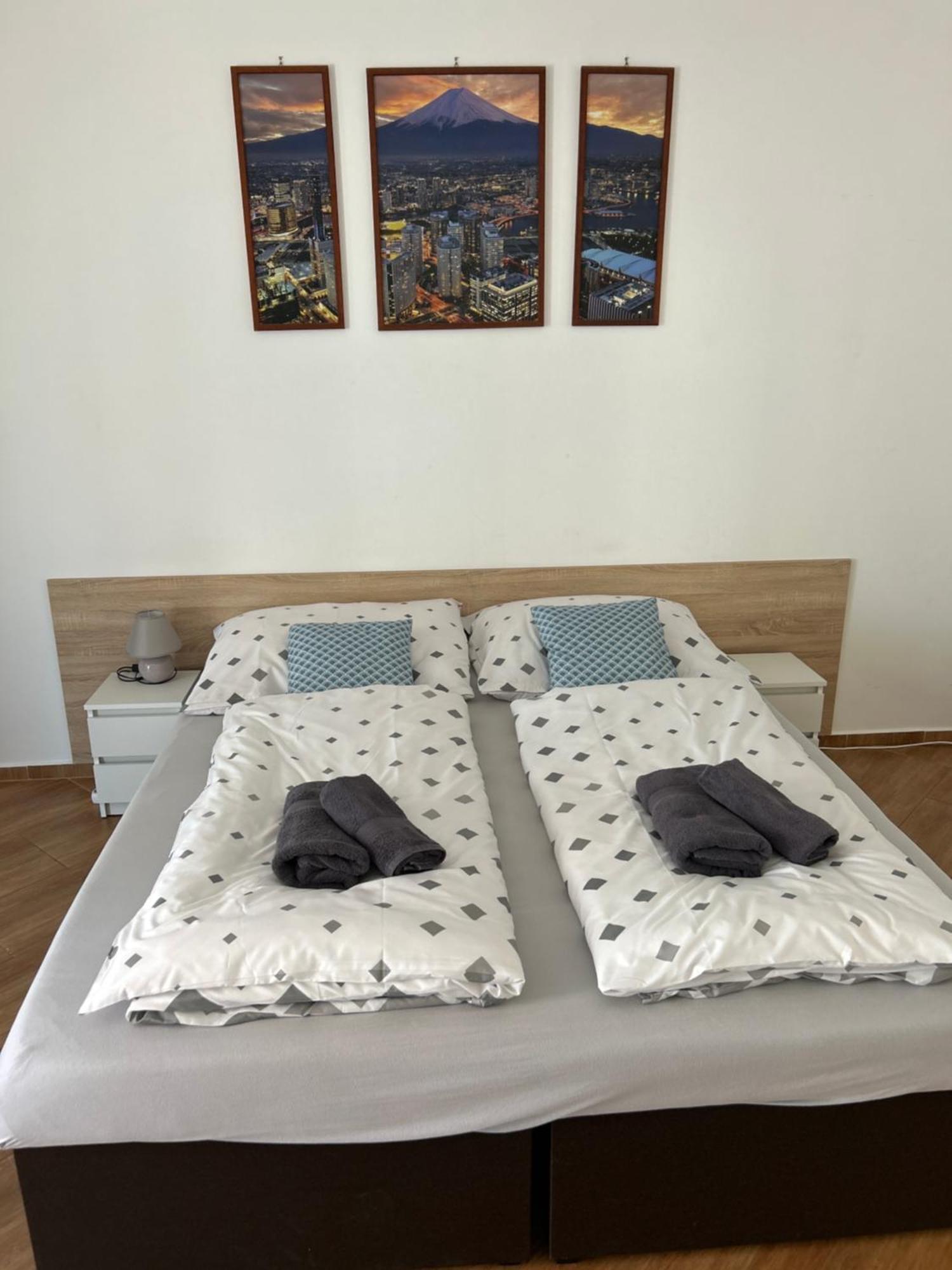 Dunajská Streda Konde Apartments B מראה חיצוני תמונה