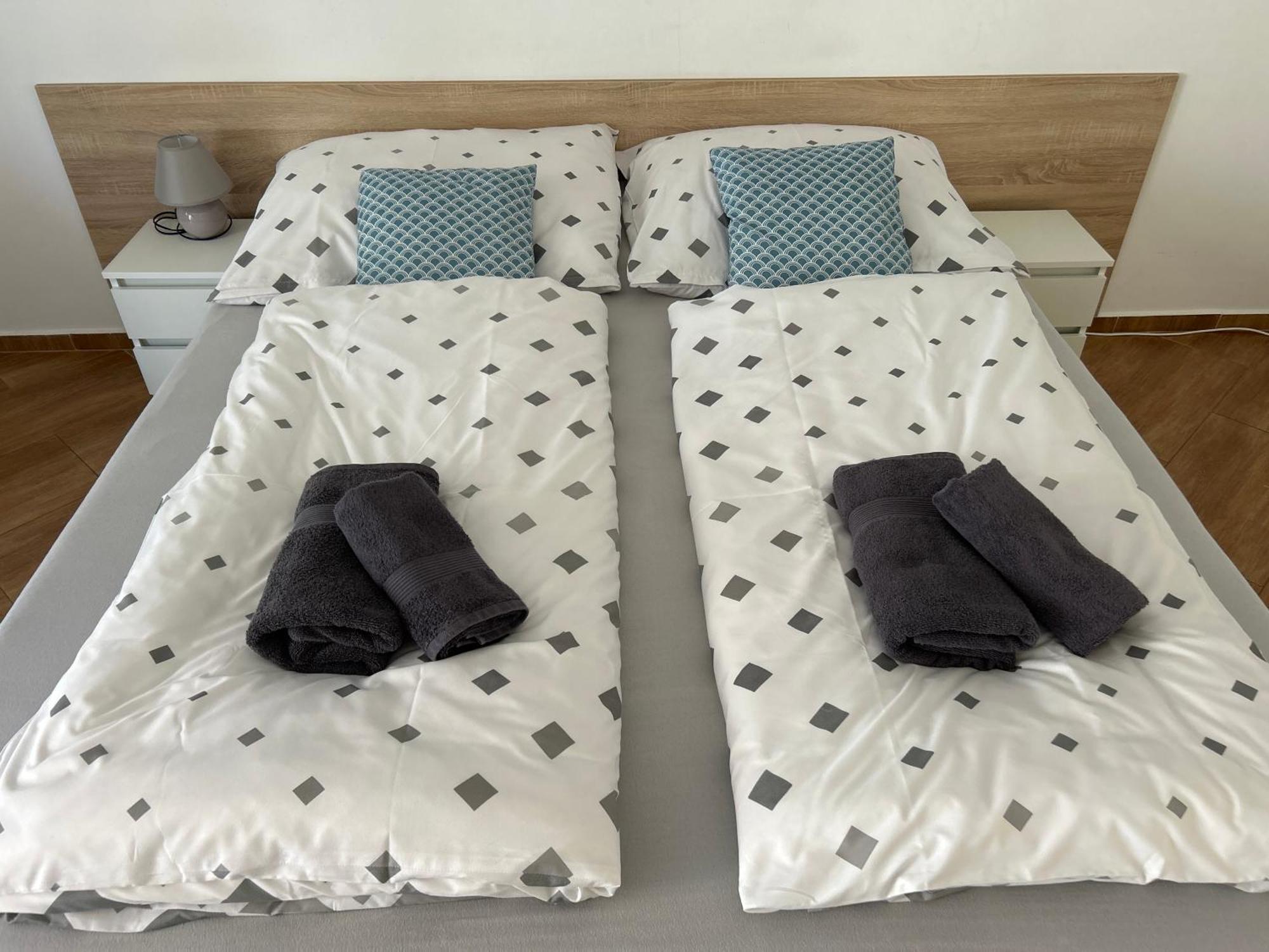 Dunajská Streda Konde Apartments B מראה חיצוני תמונה